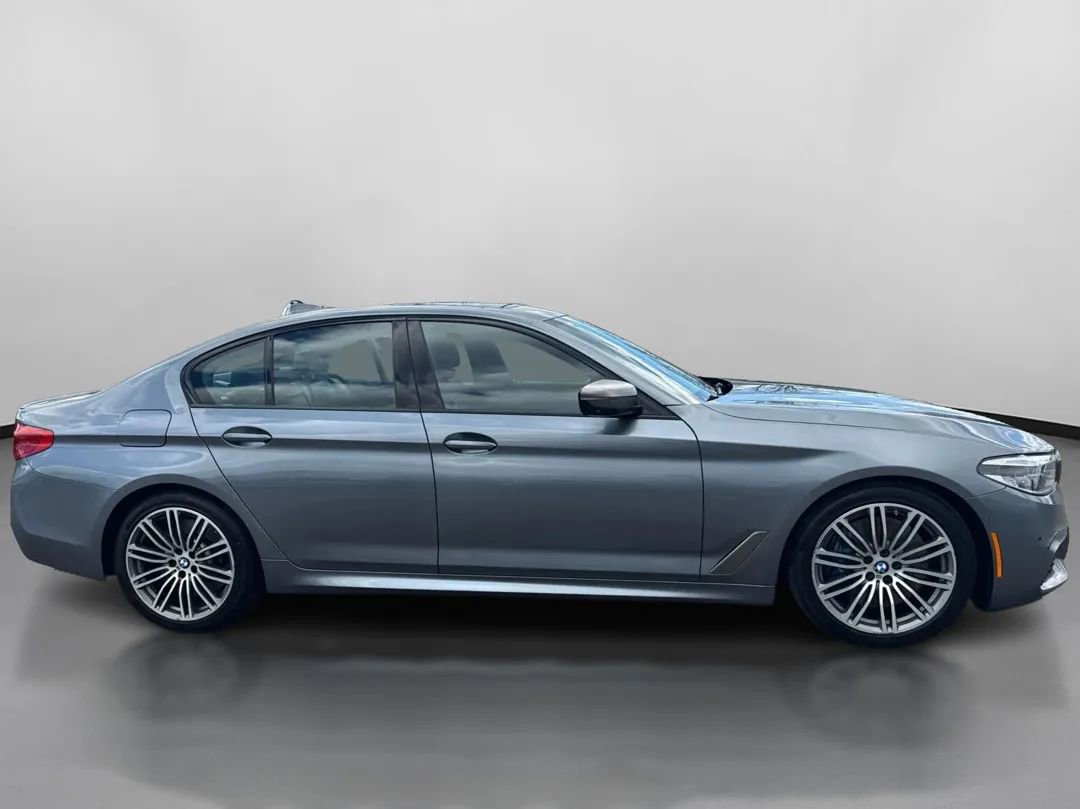 Used 2020 BMW M550i xDrive w/ Executive Package image 5