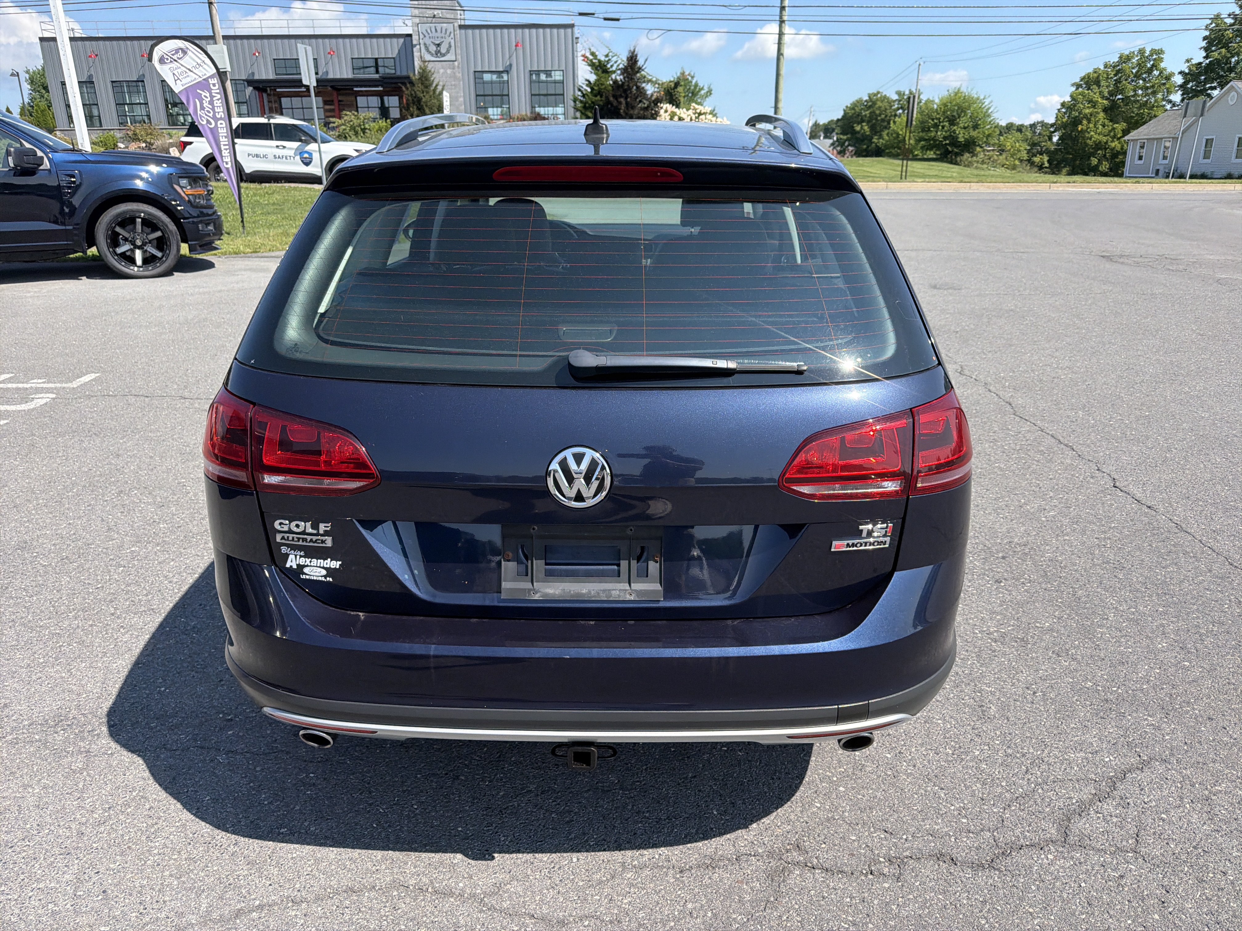 Used 2017 Volkswagen Golf Alltrack AWD/4WD image 4