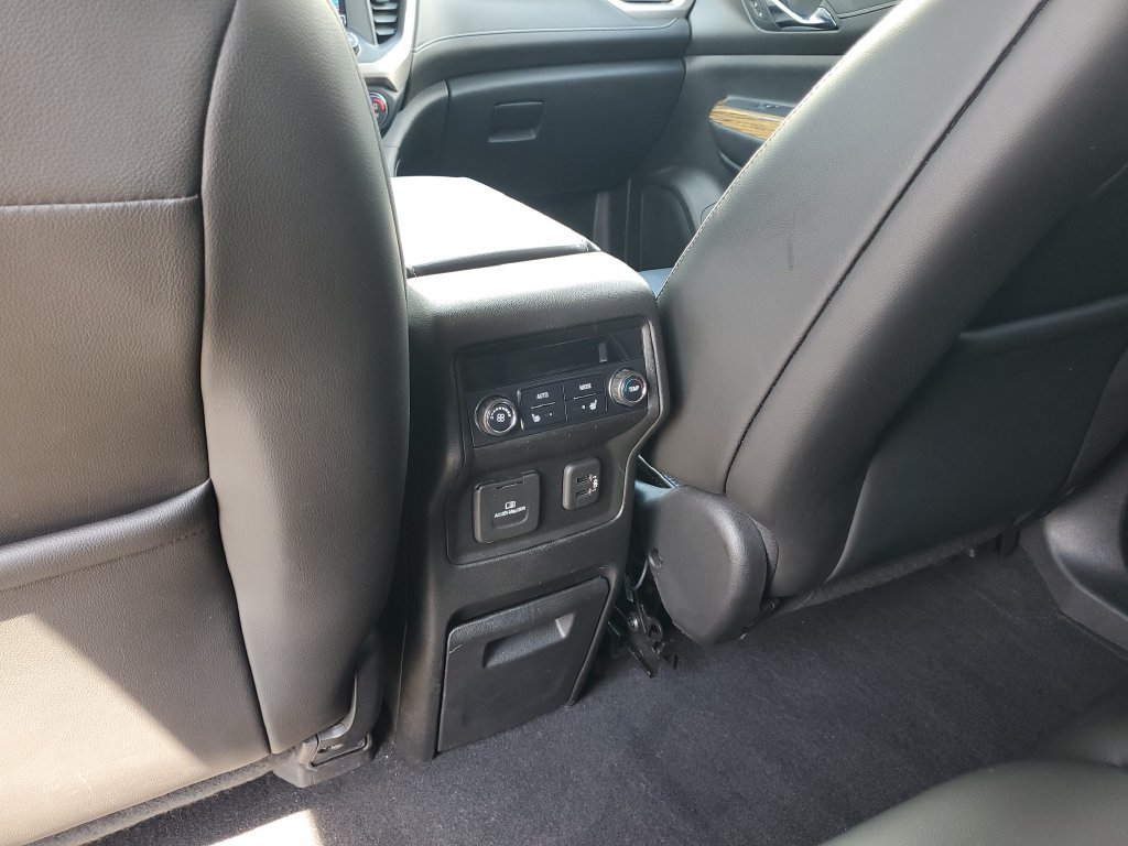 Certified 2019 GMC Acadia Denali w/ Technology Package FWD image 13