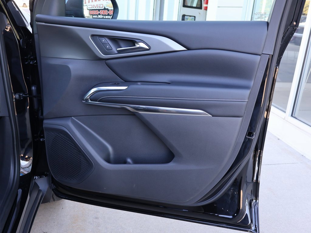 New 2026 Chevrolet Traverse LT w/ Driver Confidence Package image 33