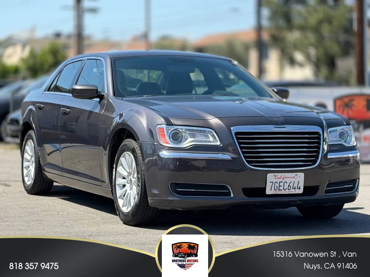 Used 2014 Chrysler 300 Limited RWD image 1