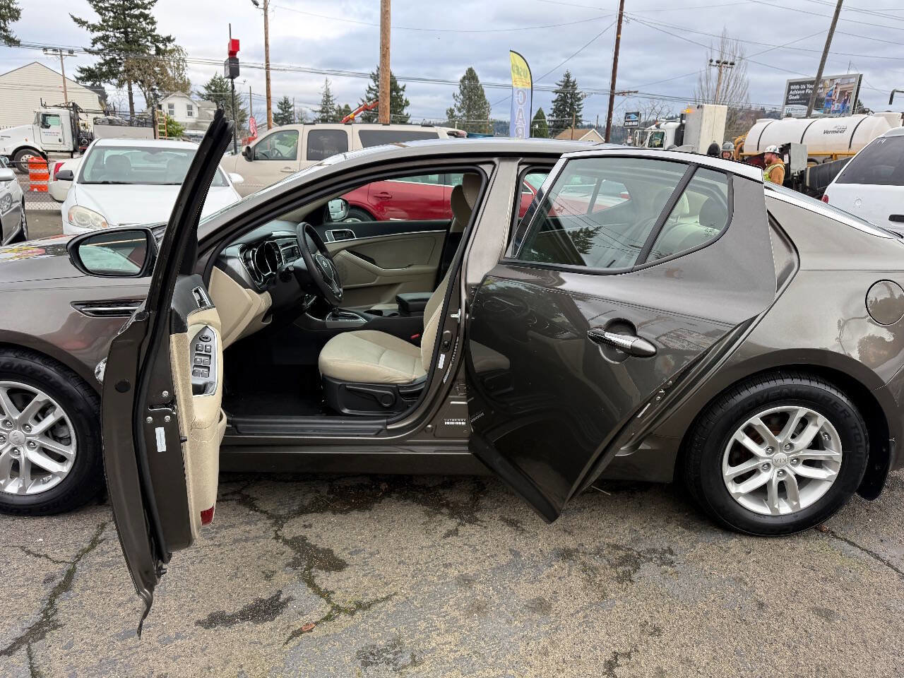 Used 2012 Kia Optima LX image 17