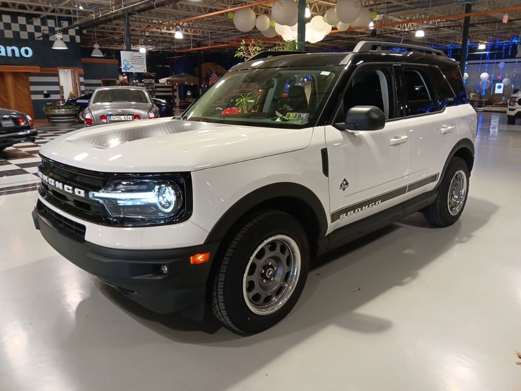 Used 2024 Ford Bronco Sport Outer Banks image 1