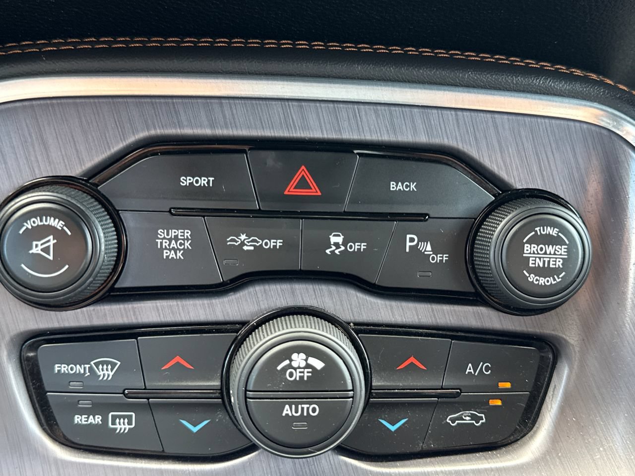 Used 2016 Dodge Challenger R/T Scat Pack RWD image 19