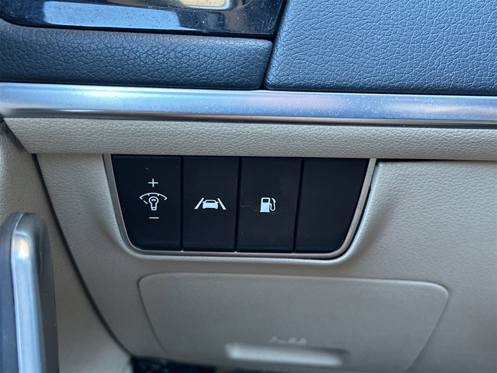 Used 2023 Kia Stinger GT-Line w/ Sun & Sound Package image 30