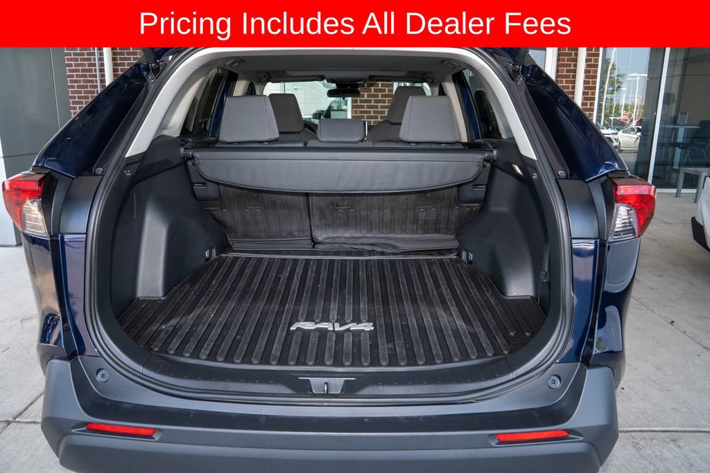 Used 2024 Toyota RAV4 XLE w/ Convenience Package FWD image 5