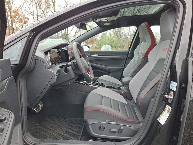 New 2025 Volkswagen GTI SE image 6