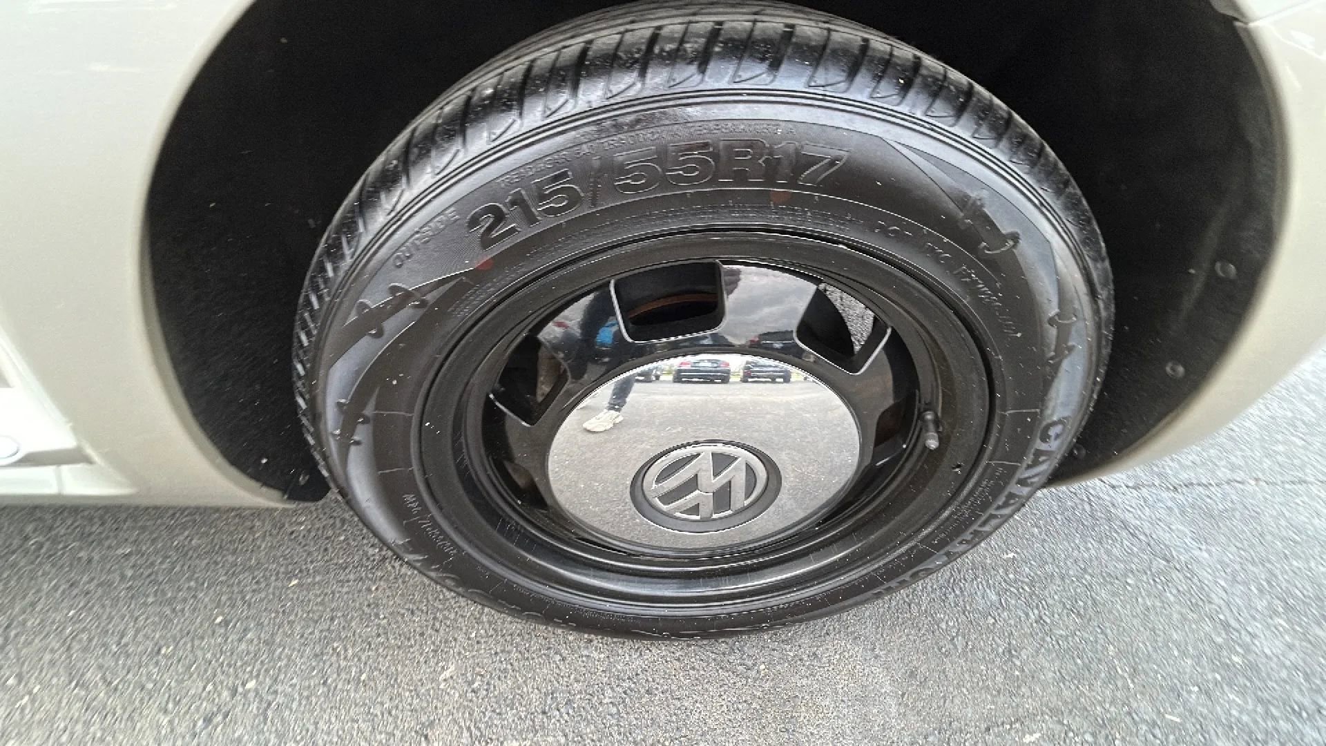 Used 2013 Volkswagen Beetle 2.5 image 44