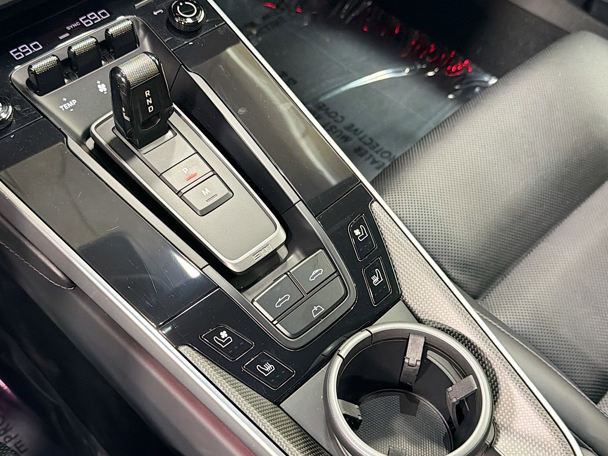 Certified 2022 Porsche 911 Turbo image 25