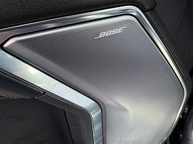 Used 2023 Chevrolet Silverado 1500 High Country w/ Technology Package image 12