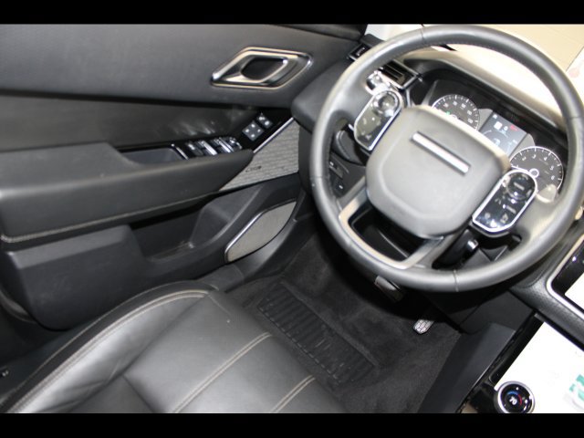 Used 2019 Land Rover Range Rover Velar S AWD/4WD image 18