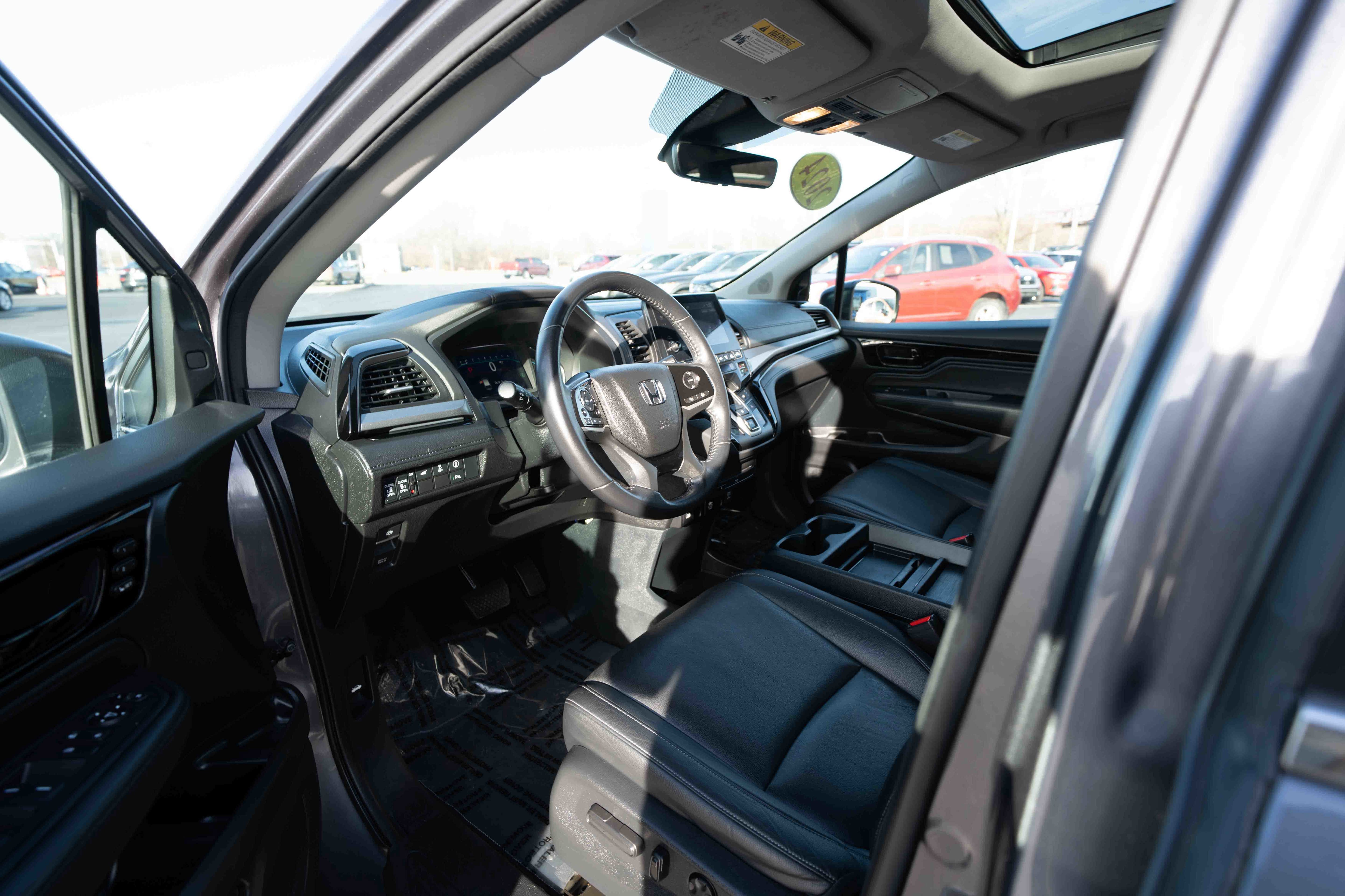 Certified 2024 Honda Odyssey Touring image 8