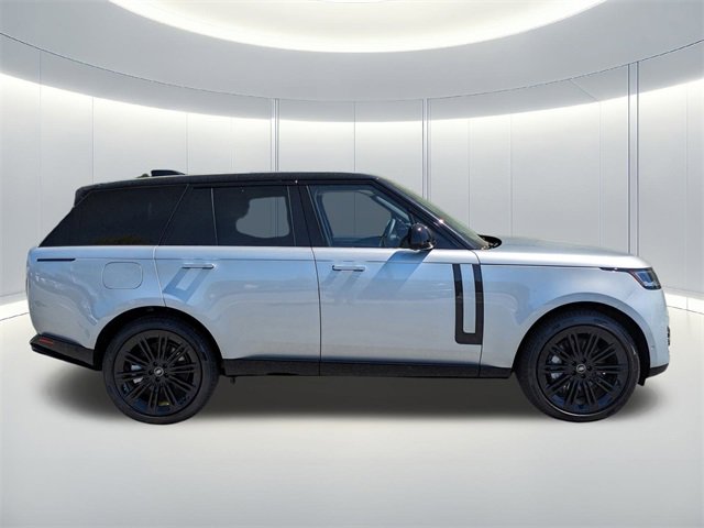 New 2025 Land Rover Range Rover SE image 5