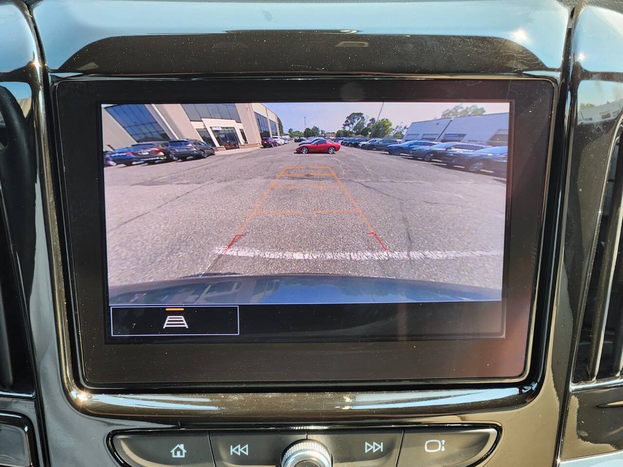 Used 2023 Chevrolet Traverse LT w/ LPO, Floor Liner Package AWD/4WD image 21