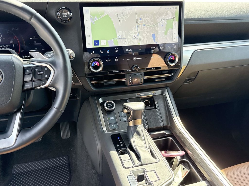 Used 2024 Lexus GX 550 w/ Accessory Package (2T) AWD/4WD image 9