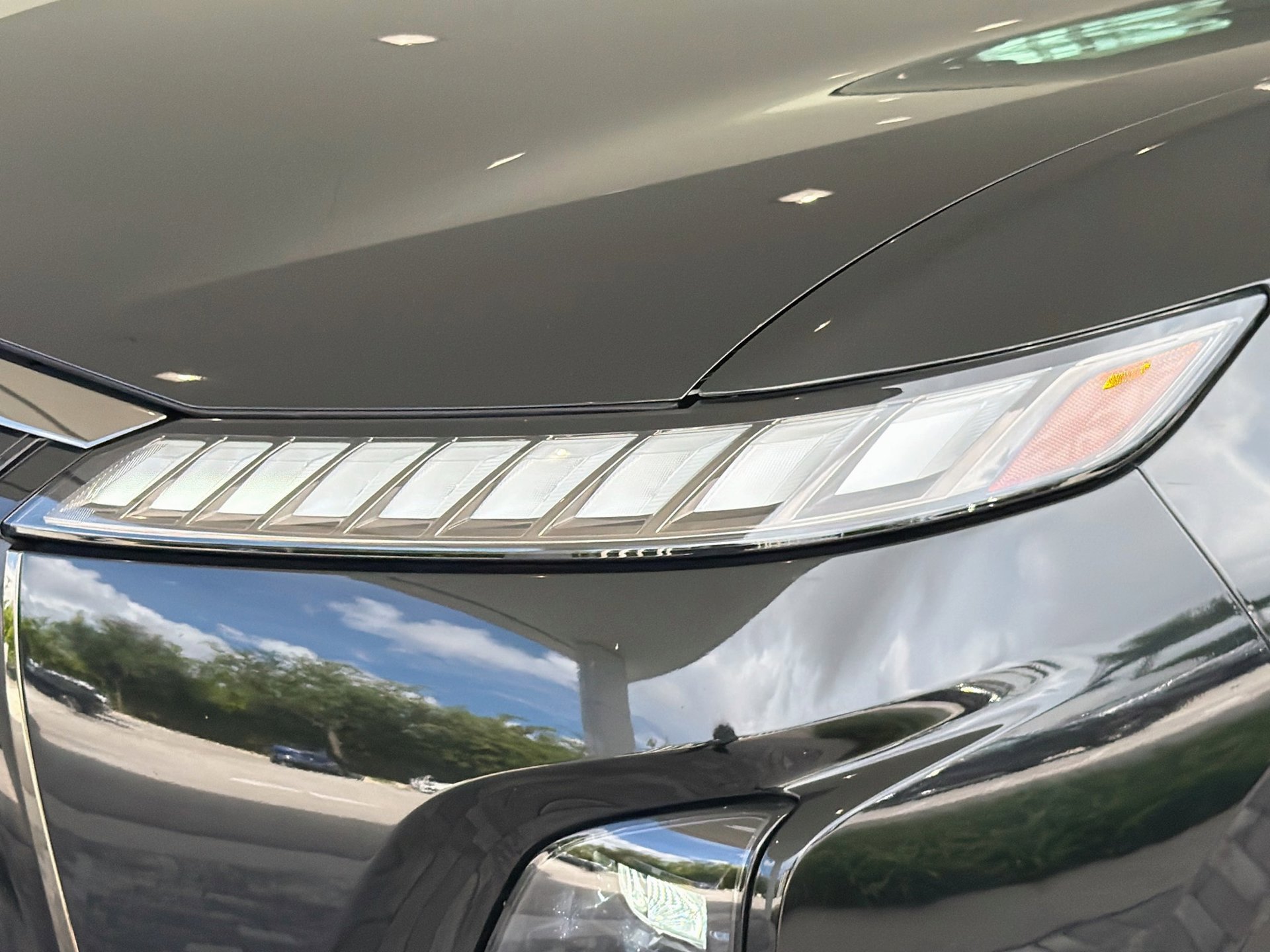 Used 2025 INFINITI QX80 Autograph w/ Autograph Exterior Package AWD/4WD image 9