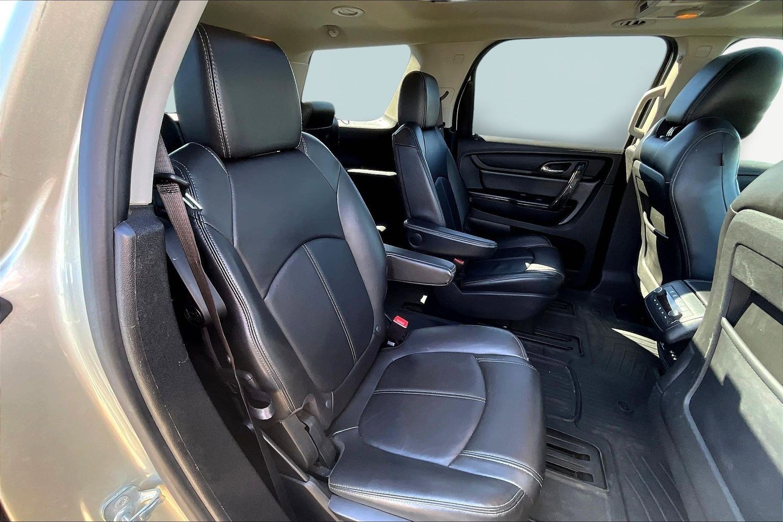 Used 2017 GMC Acadia Limited SLT image 25