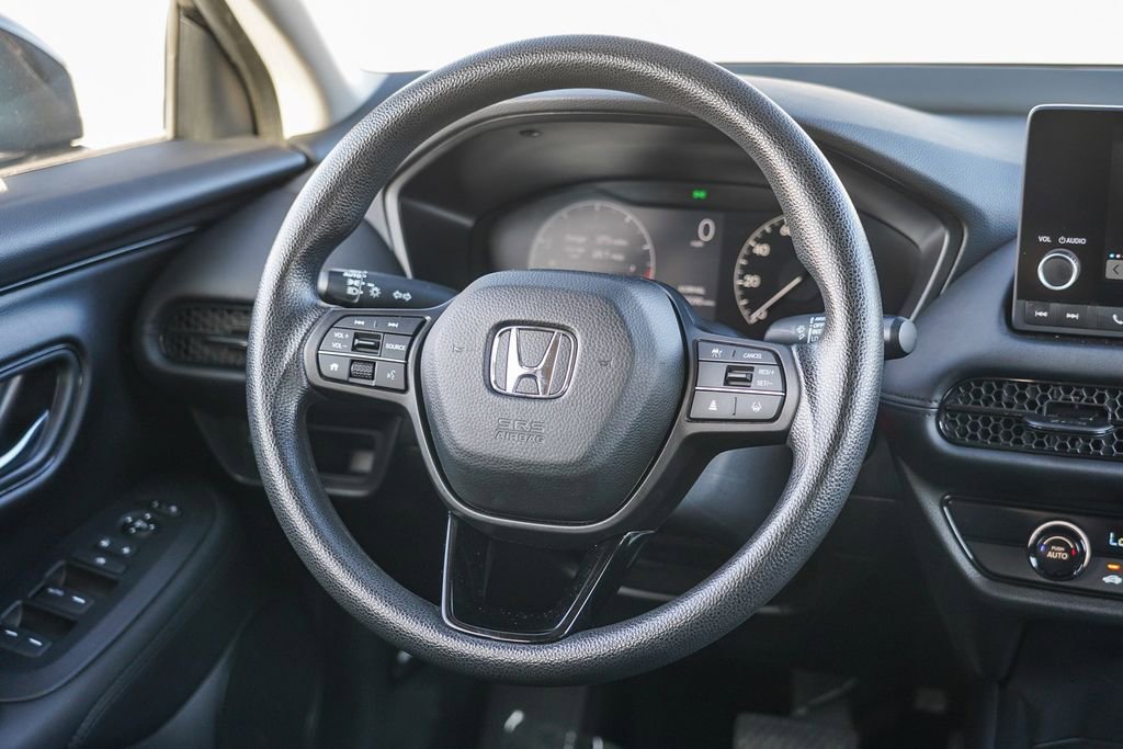 Used 2023 Honda HR-V LX image 16