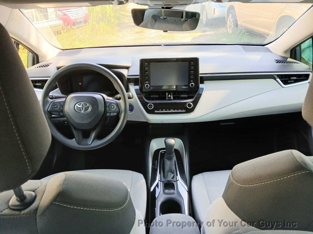 Used 2022 Toyota Corolla LE image 9