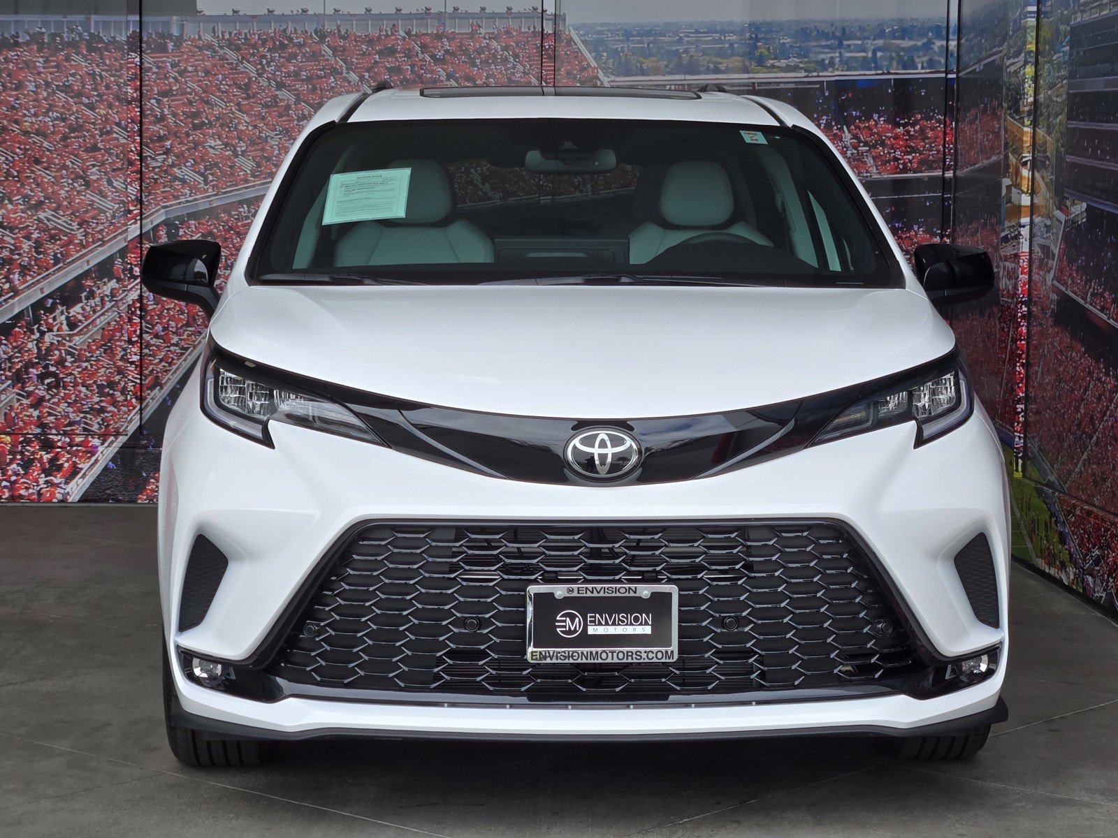 Certified 2026 Toyota Sienna XSE AWD/4WD image 3