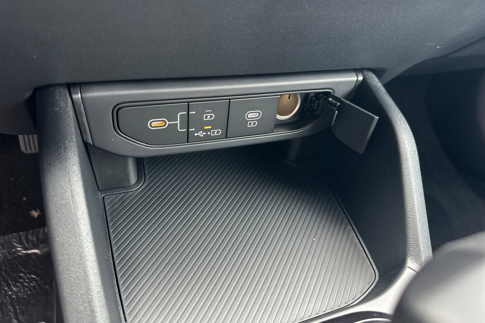 New 2026 Kia K4 FWD image 26