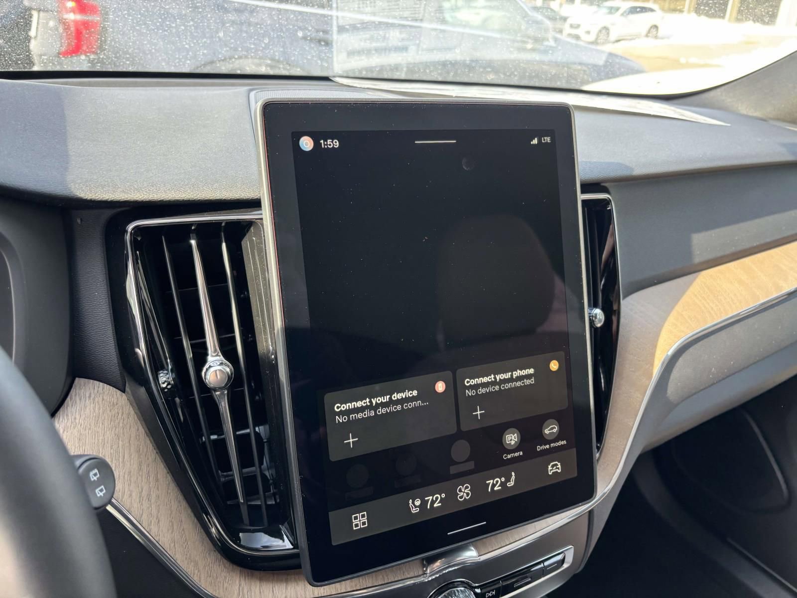 New 2026 Volvo XC60 B5 Plus w/ Protection Package Premier image 17