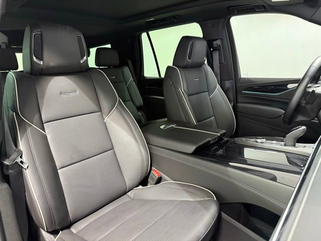 Used 2024 Cadillac Escalade Sport w/ LPO, ONYX Package image 35