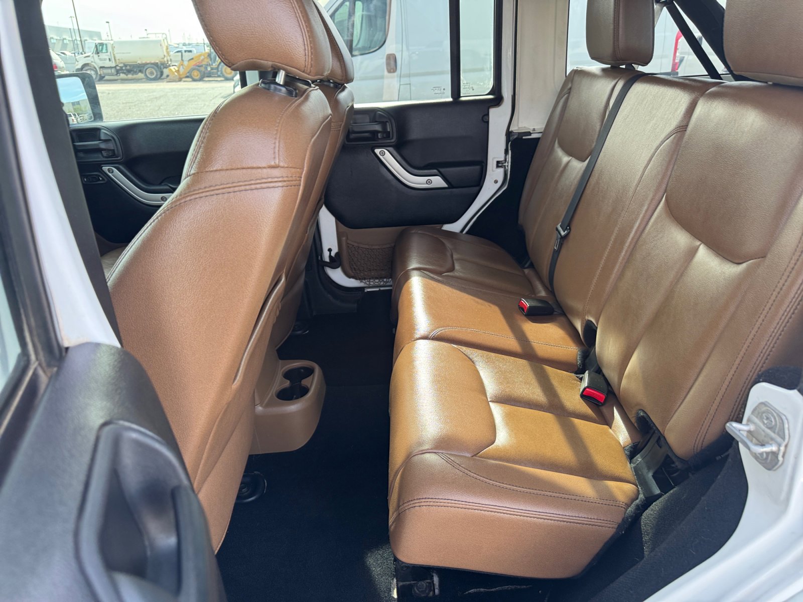 Used 2015 Jeep Wrangler Unlimited Sahara w/ Max Tow Package image 22