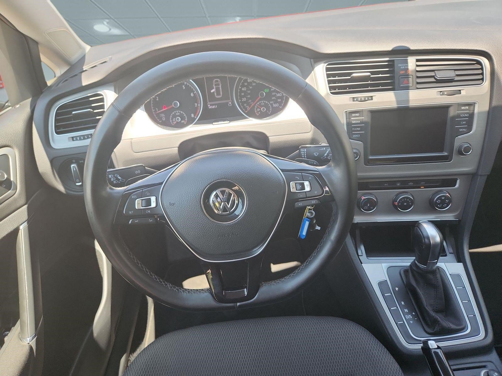 Used 2016 Volkswagen Golf S FWD image 14