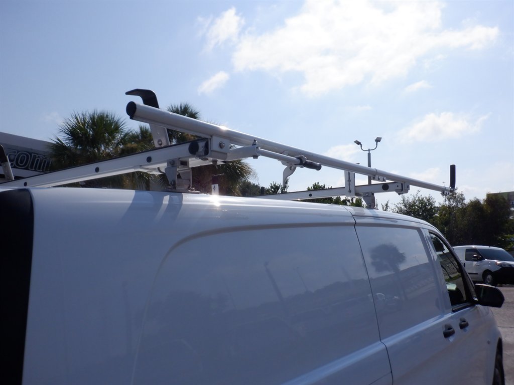 Used 2023 Mercedes-Benz Metris image 8