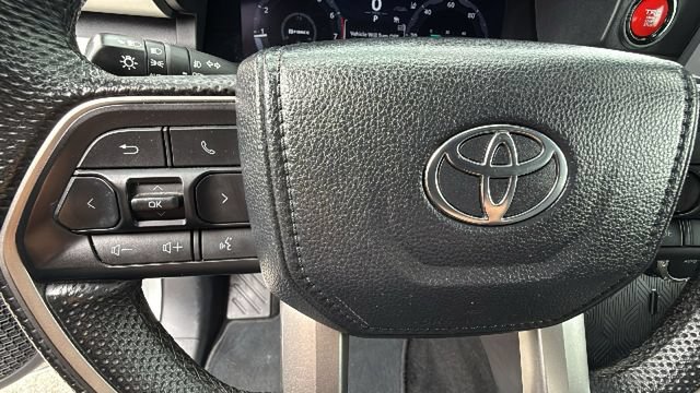 Used 2024 Toyota Tacoma TRD Off-Road AWD/4WD image 19