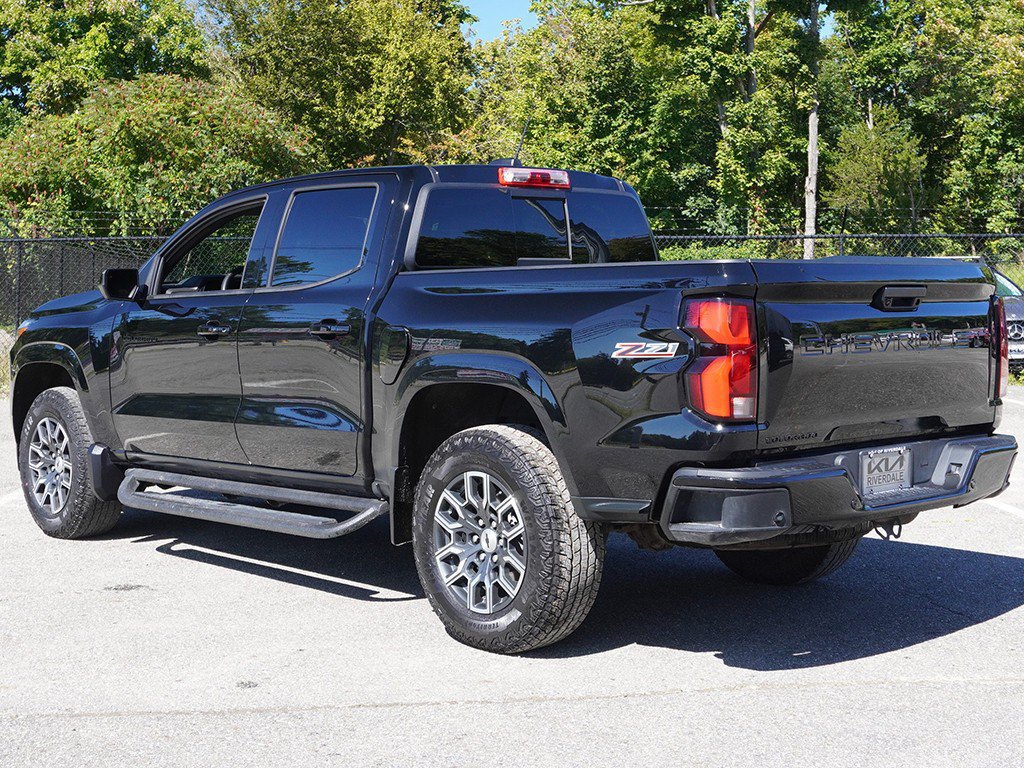 Used 2024 Chevrolet Colorado Z71 w/ Z71 Convenience Package 2 AWD/4WD image 11