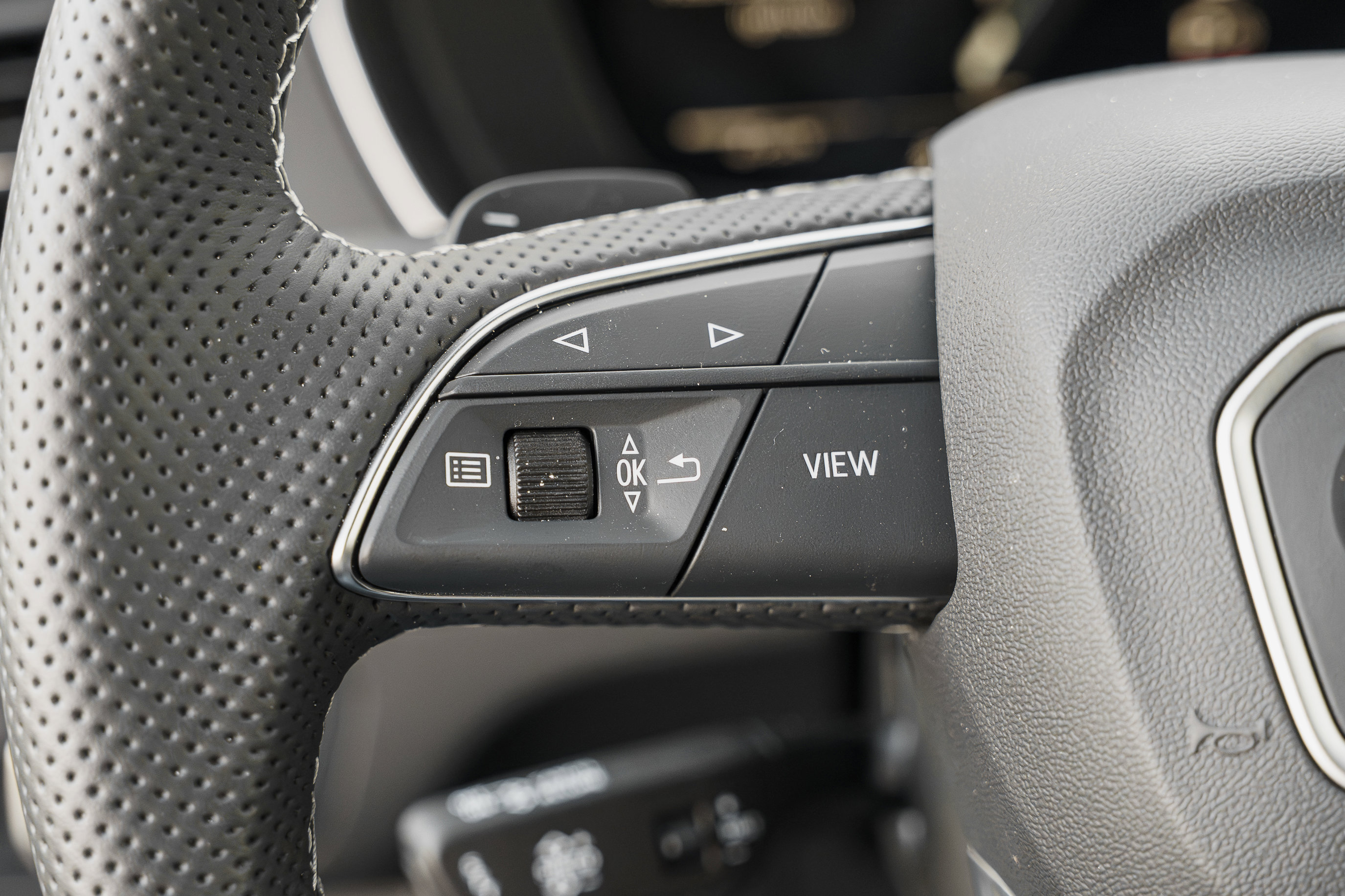 Certified 2025 Audi SQ5 Premium Plus image 18