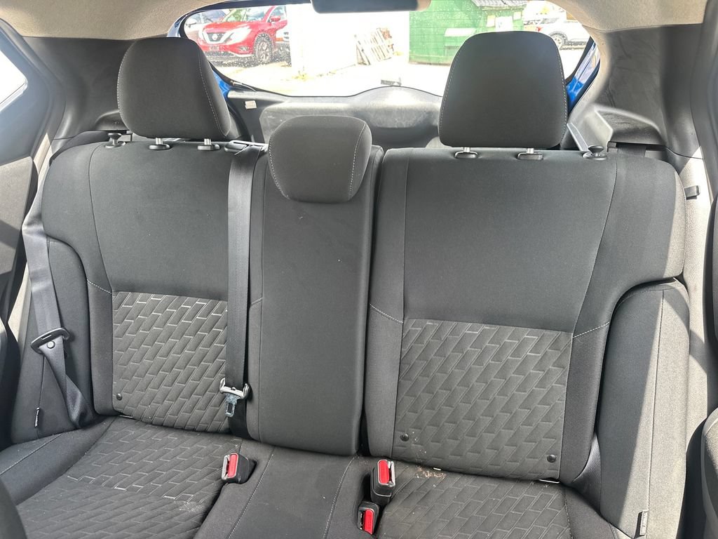 Used 2023 Nissan Kicks SV FWD image 17