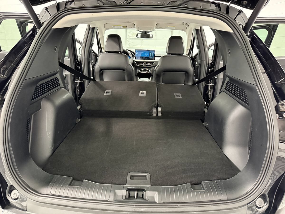 Used 2025 Ford Escape Platinum AWD/4WD image 28