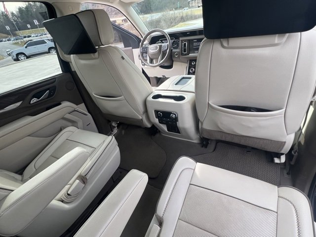 Used 2021 GMC Yukon XL Denali w/ Denali Premium Package image 31