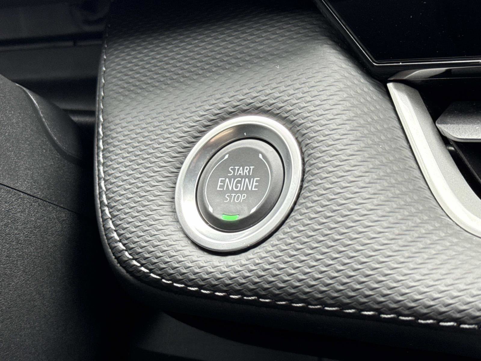 Used 2025 Chevrolet Equinox LT w/ Convenience Package II image 13