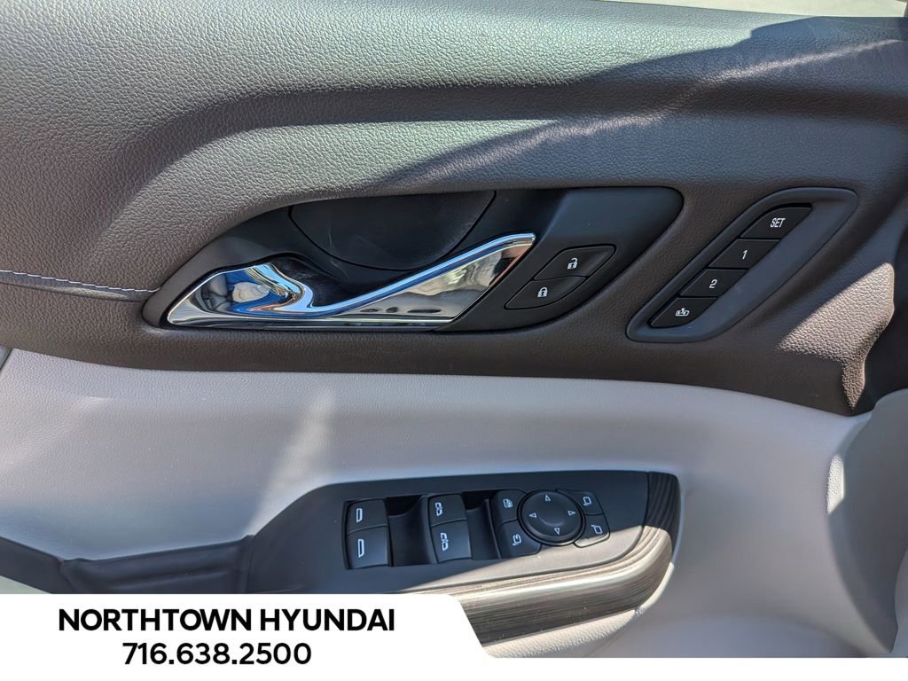 Used 2021 GMC Acadia SLT w/ Technology Package AWD/4WD image 33