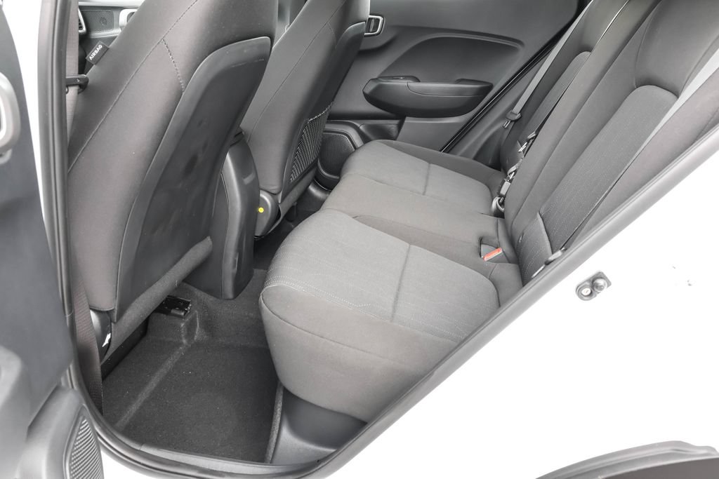 Used 2025 Hyundai Venue SE FWD image 27