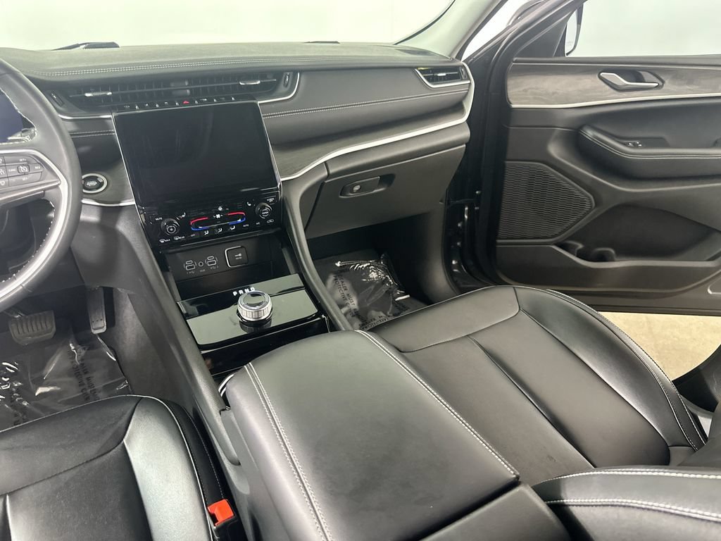 Used 2023 Jeep Grand Cherokee Limited RWD image 21