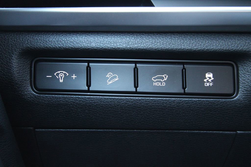 Used 2024 Kia Telluride EX w/ EX Captain's Chair Package image 23