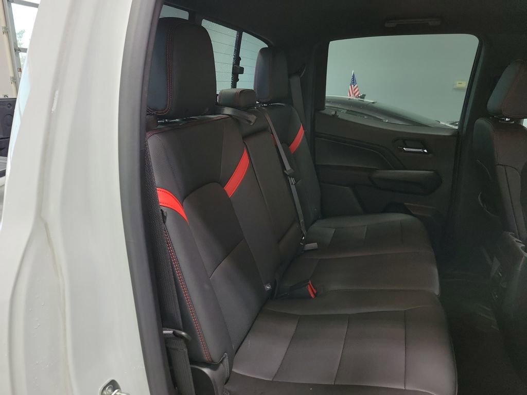 Used 2023 Chevrolet Colorado Z71 w/ Z71 Convenience Package 2 image 28