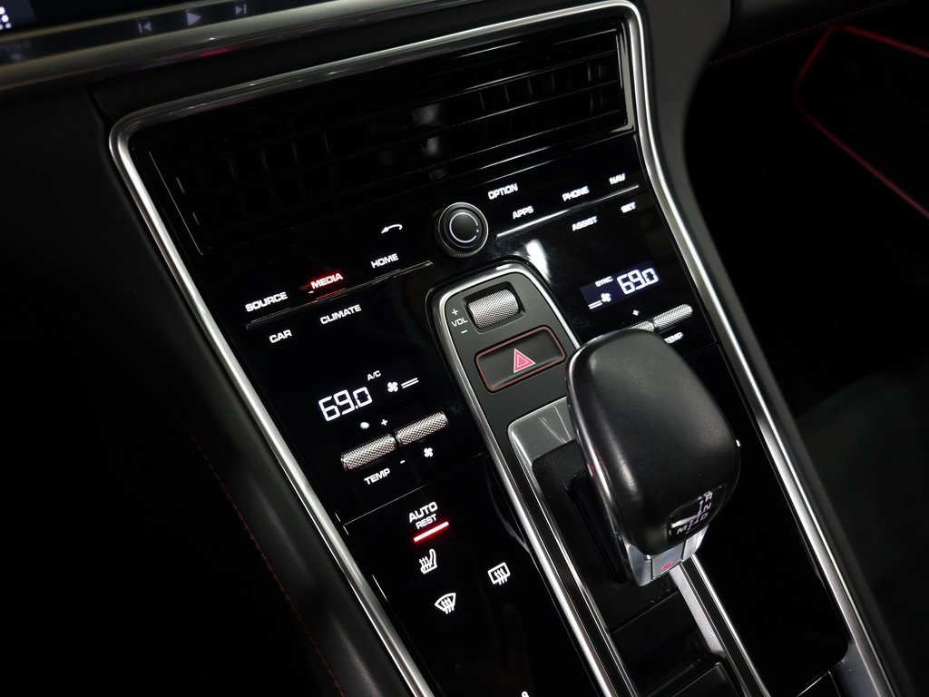 Used 2020 Porsche Panamera GTS image 31