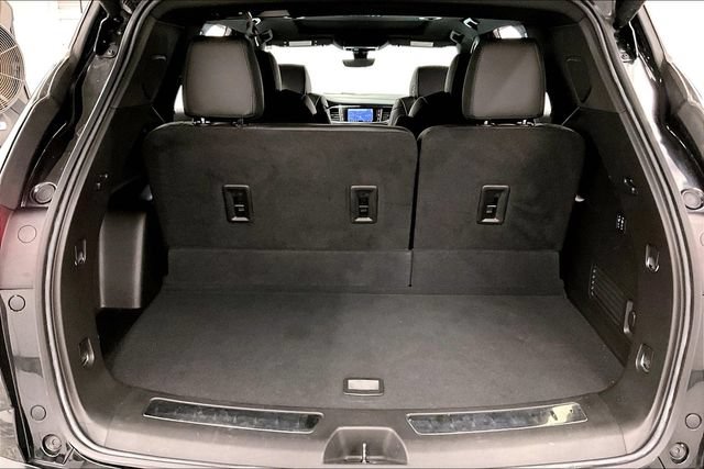 Used 2022 Buick Enclave Avenir w/ Avenir Technology Package AWD/4WD image 43