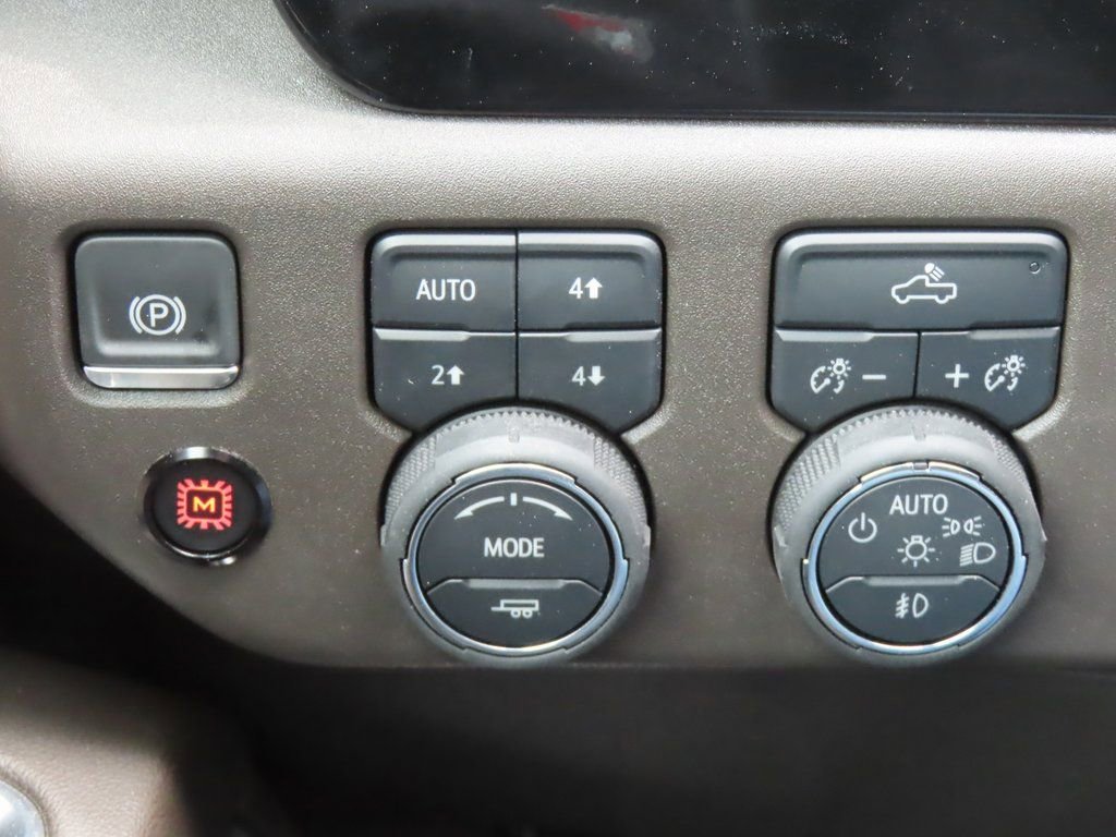 New 2025 Chevrolet Silverado 1500 LT Trail Boss w/ Convenience Package II AWD/4WD image 15