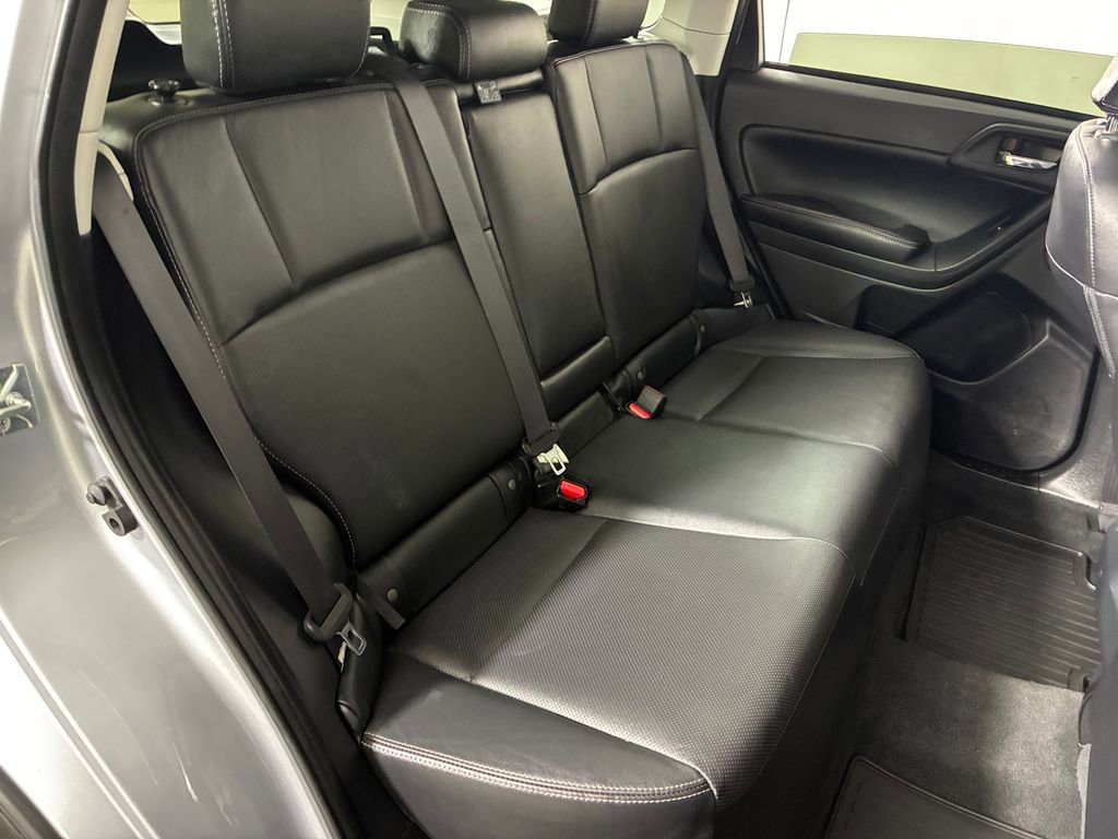 Used 2016 Subaru Forester 2.5i Touring w/ Eyesight & Navigation System image 27