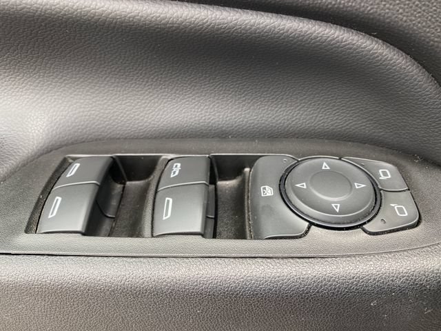 Used 2018 Chevrolet Equinox LT AWD/4WD image 17
