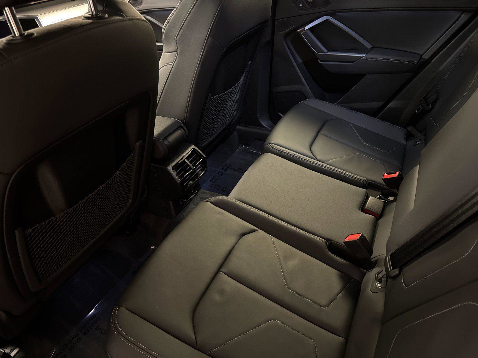 Used 2025 Audi Q3 2.0T Premium w/ Convenience Package image 12