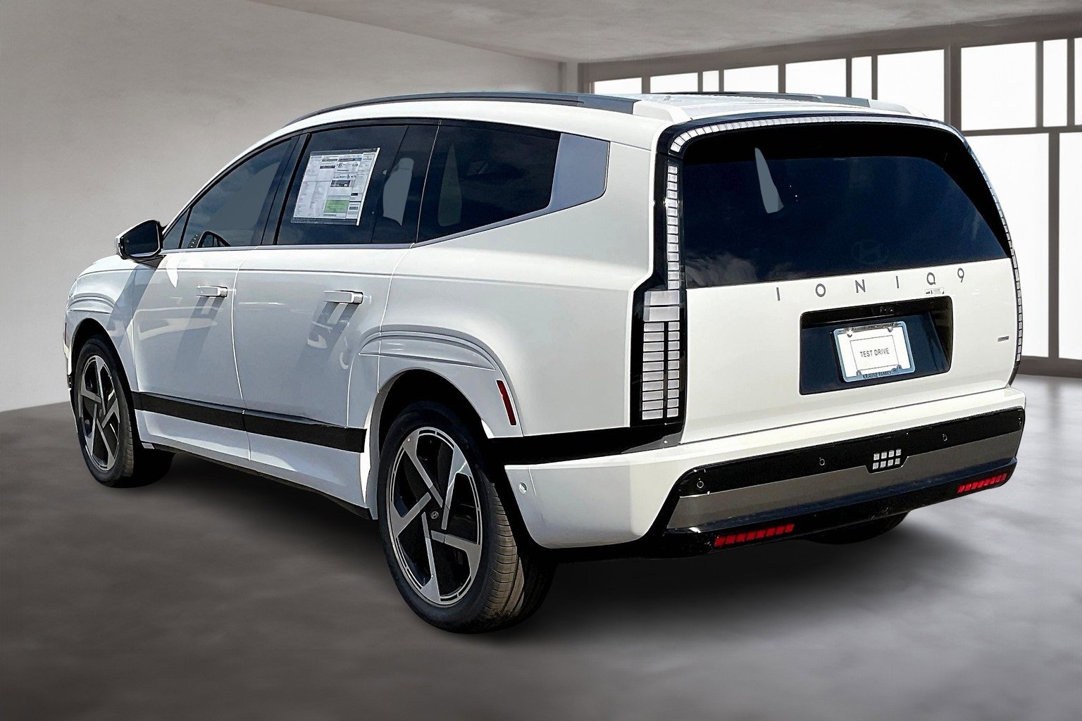 New 2026 Hyundai Ioniq 9 Calligraphy image 3