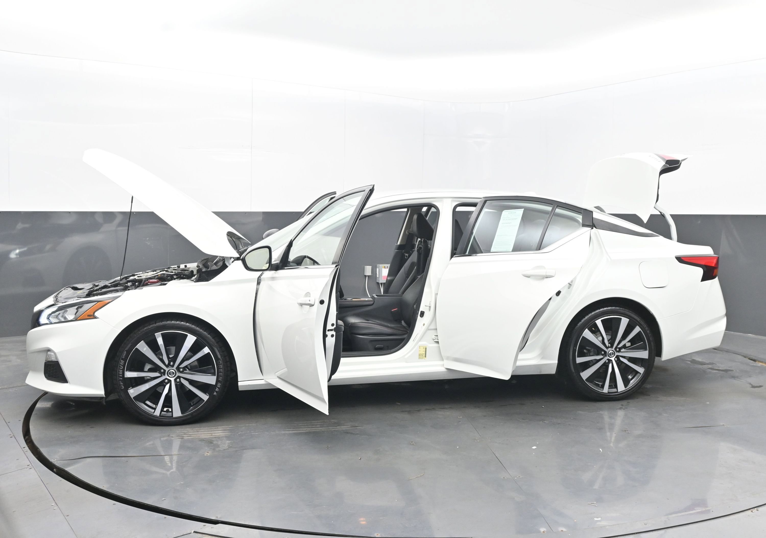 Used 2022 Nissan Altima 2.5 SR image 40